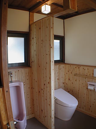 和風のトイレ空間